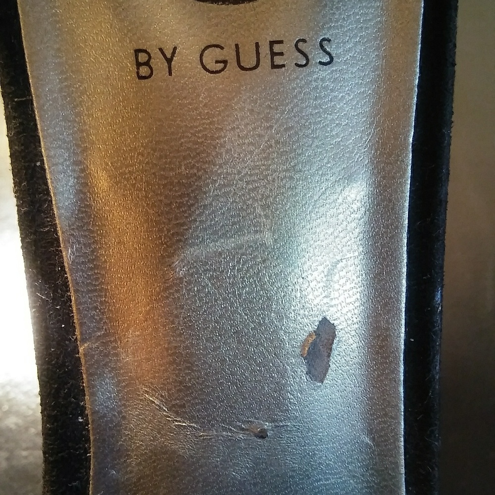 Black/White Guess heels size 10M - Picture 6 of 7